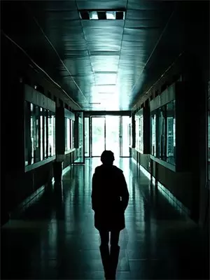 系统报错后，我把男主虐成病娇